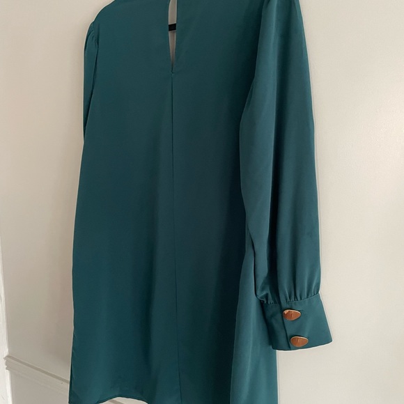 Express women dress - Picture 2 of 3